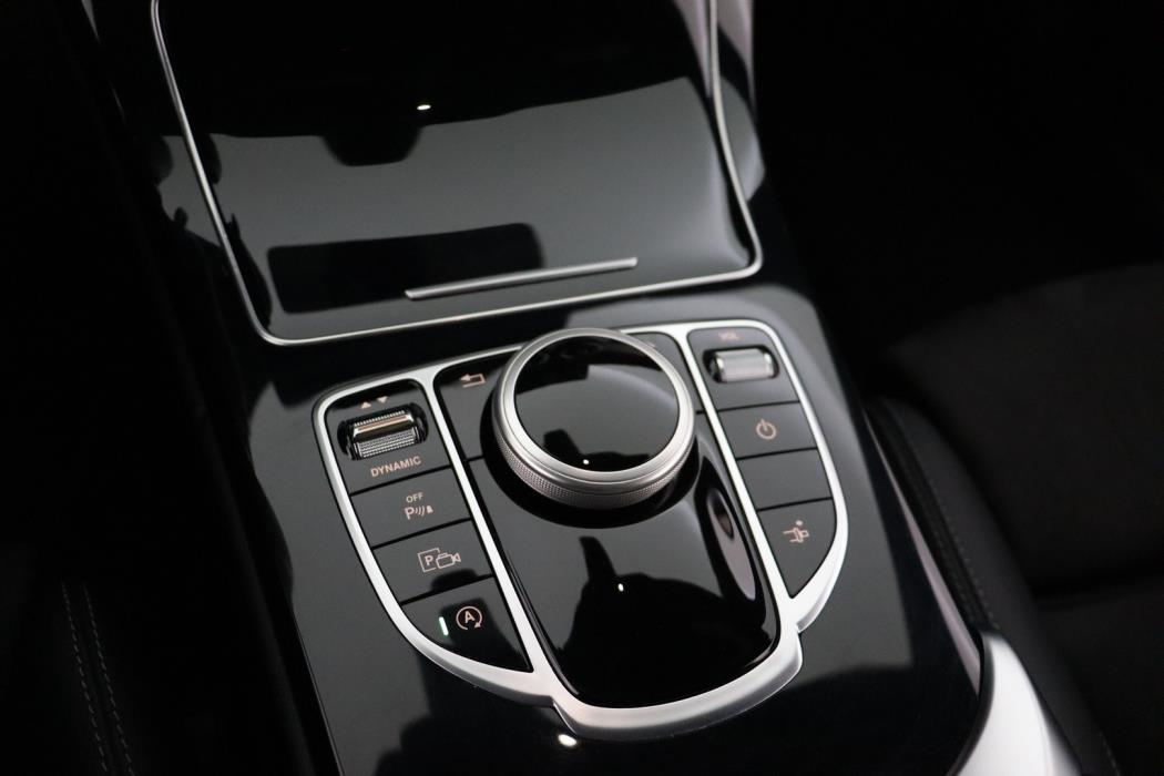 MERCEDES-BENZ C 2020
