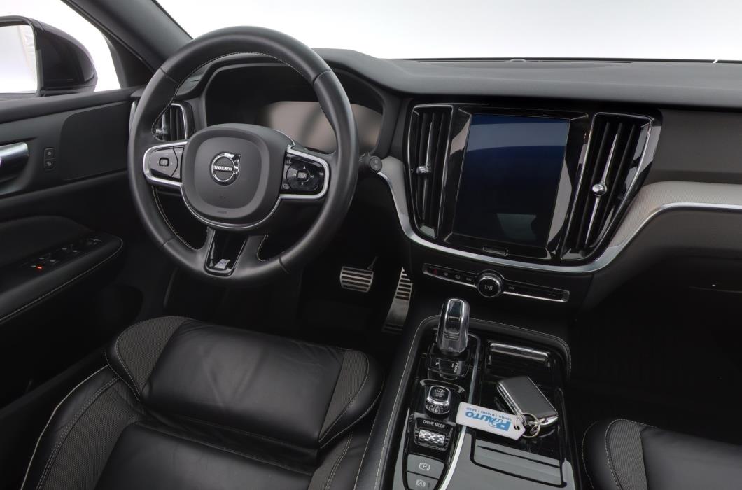 VOLVO V60 2019