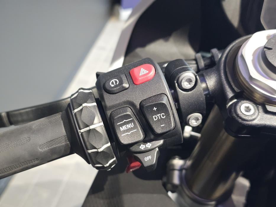BMW S 2019
