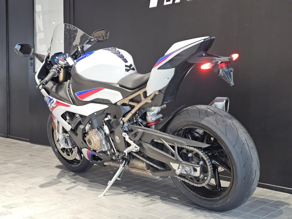 BMW S 2019