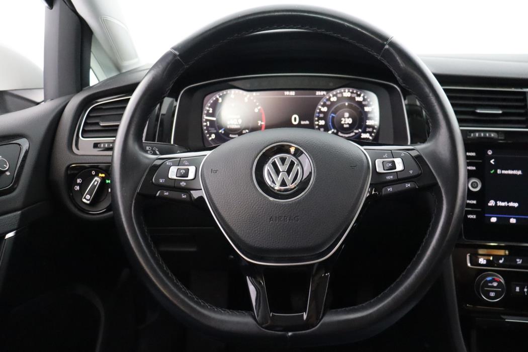 VOLKSWAGEN Golf 2020