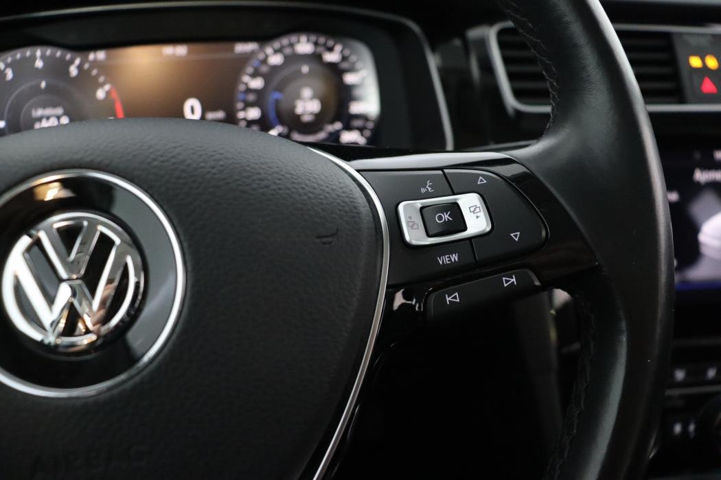 VOLKSWAGEN Golf 2020