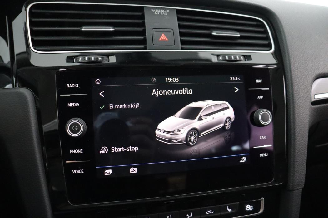 VOLKSWAGEN Golf 2020