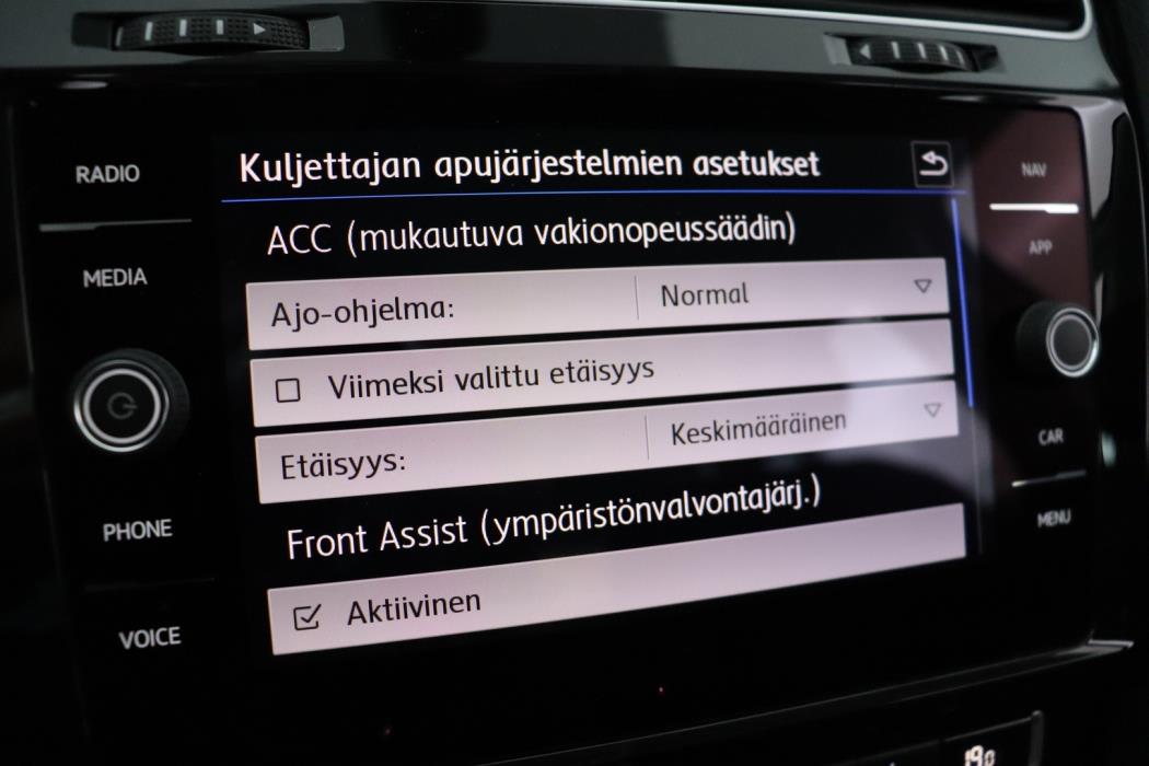 VOLKSWAGEN Golf 2020