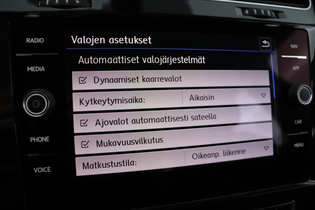 VOLKSWAGEN Golf 2020