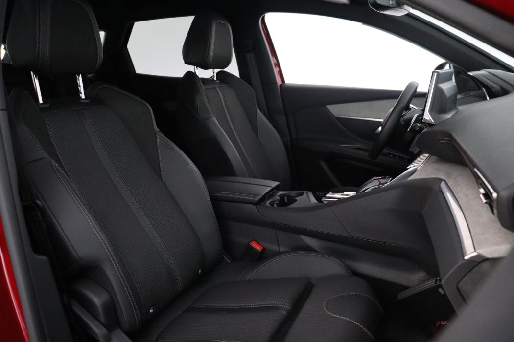 PEUGEOT 3008 2023