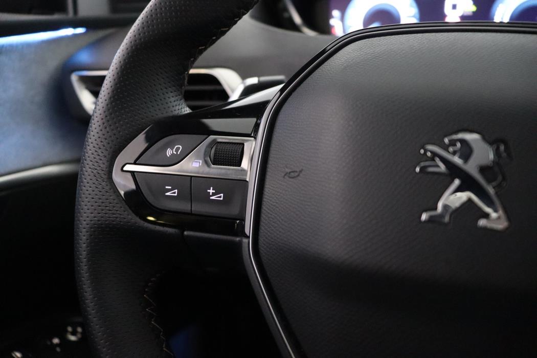 PEUGEOT 3008 2023