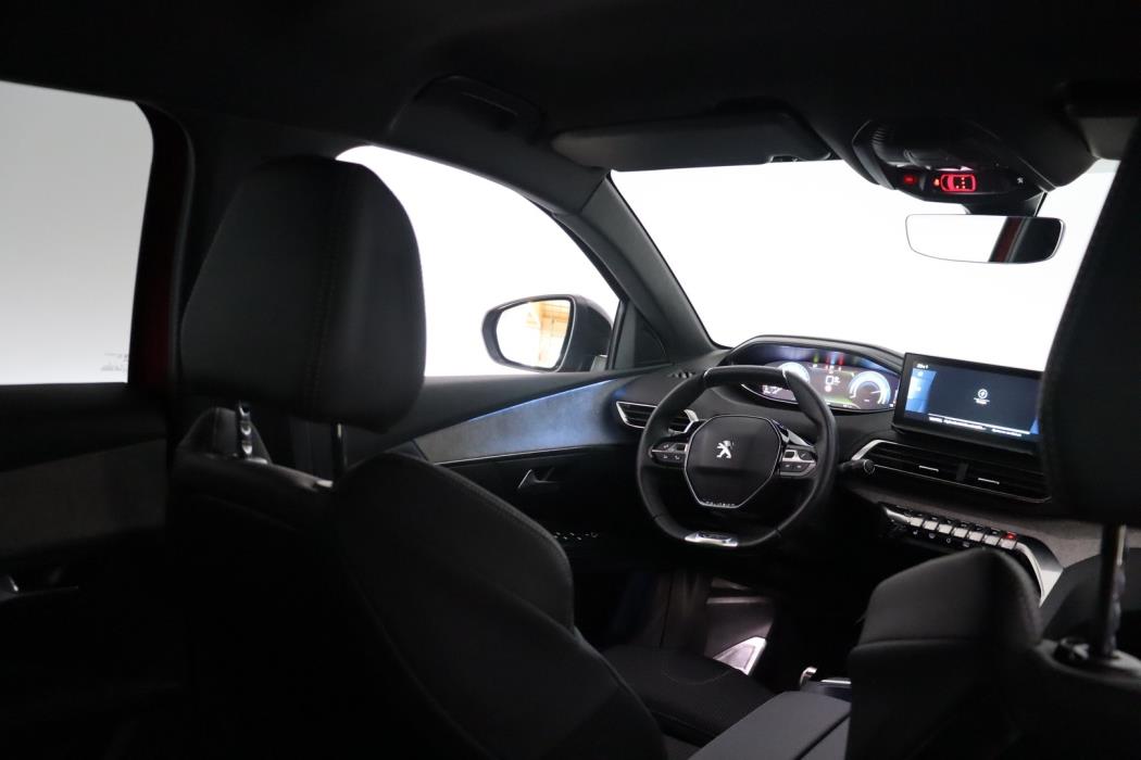 PEUGEOT 3008 2023