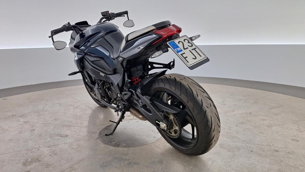 SUZUKI GSX-S 2020