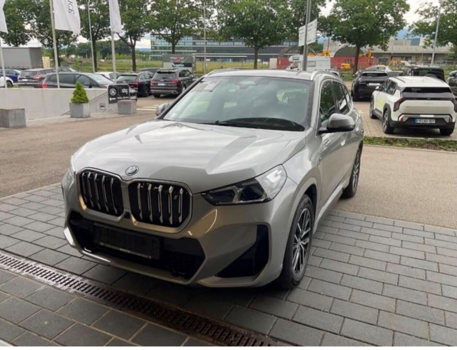 BMW iX1 2023