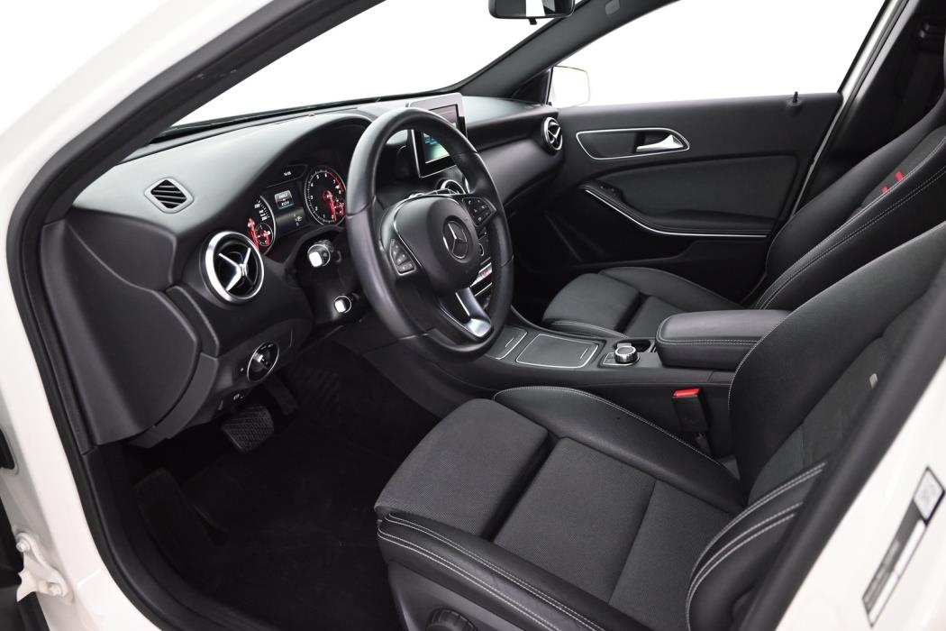 MERCEDES-BENZ A 2018