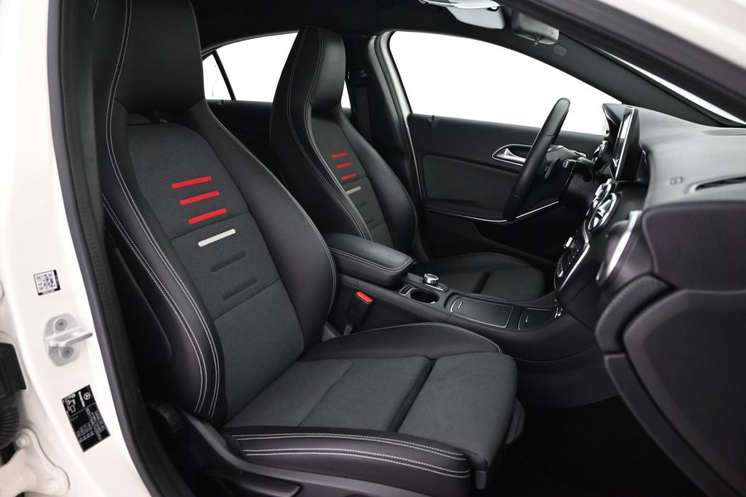 MERCEDES-BENZ A 2018