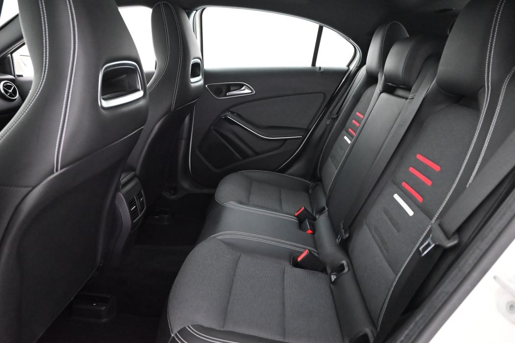MERCEDES-BENZ A 2018