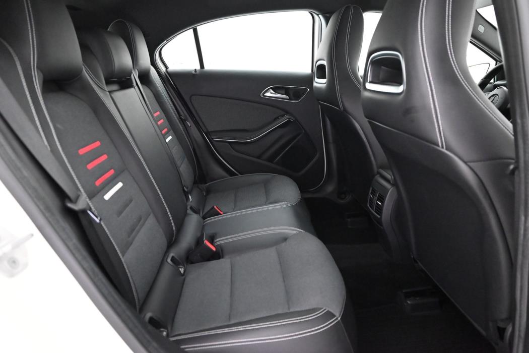 MERCEDES-BENZ A 2018