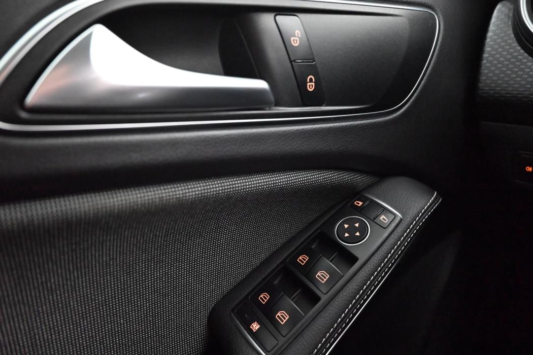 MERCEDES-BENZ A 2018