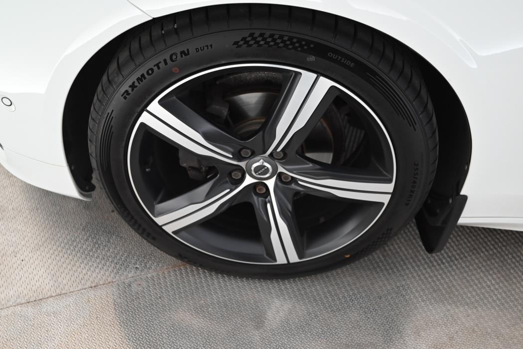 VOLVO V90 2019