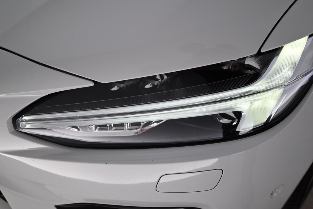VOLVO V90 2019