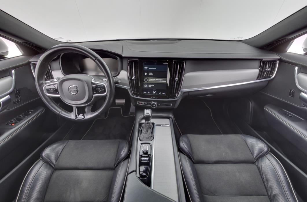 VOLVO V90 2019
