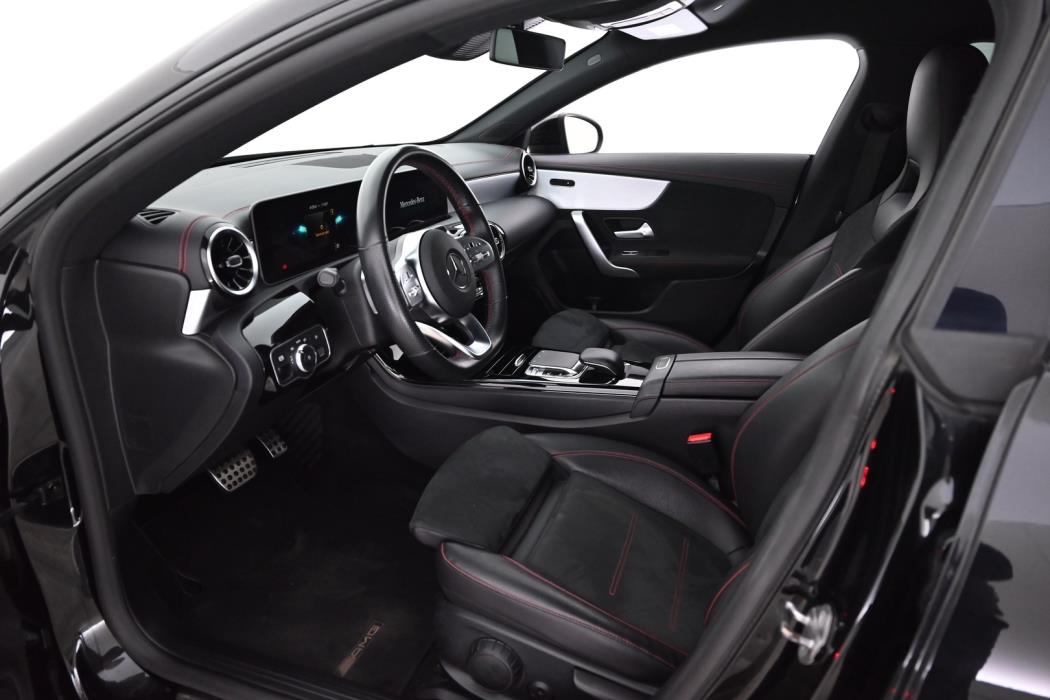 MERCEDES-BENZ CLA 2019