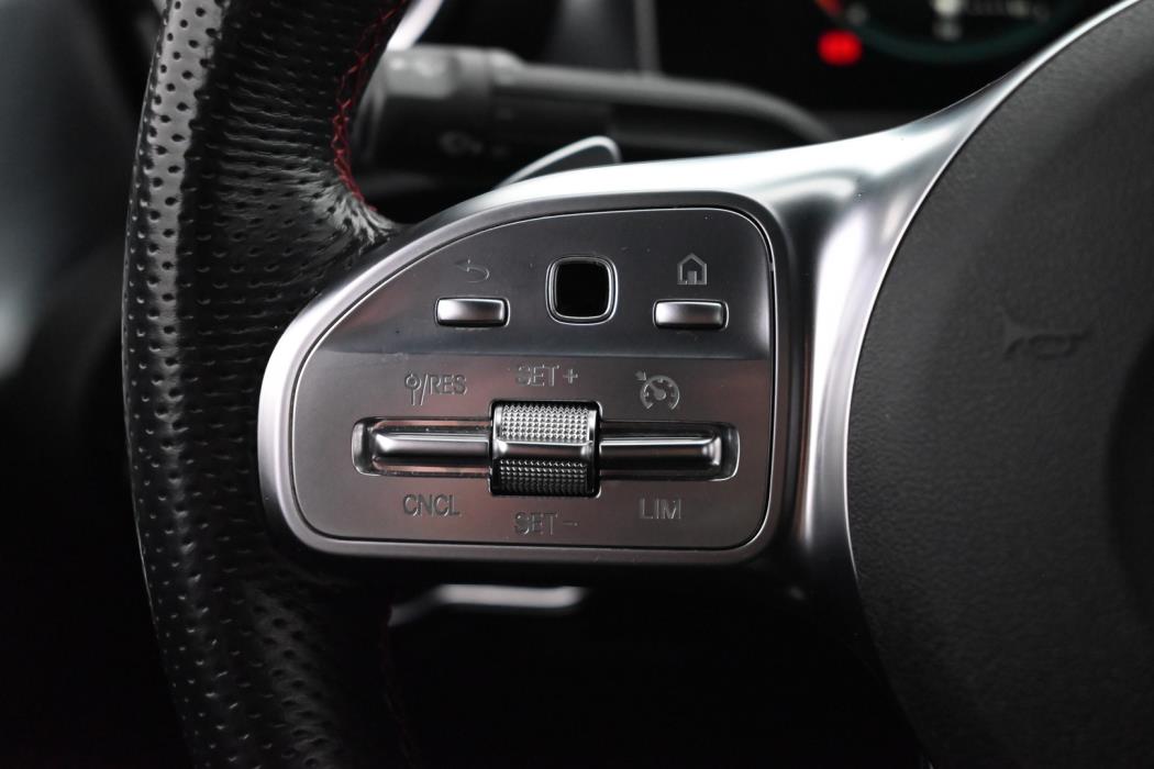 MERCEDES-BENZ CLA 2019
