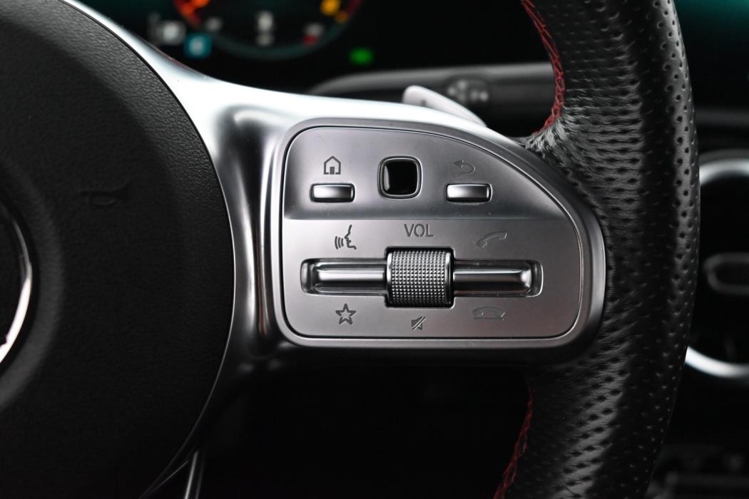 MERCEDES-BENZ CLA 2019