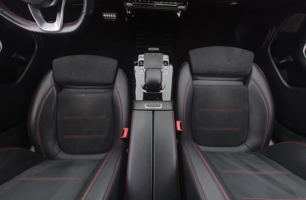 MERCEDES-BENZ CLA 2019