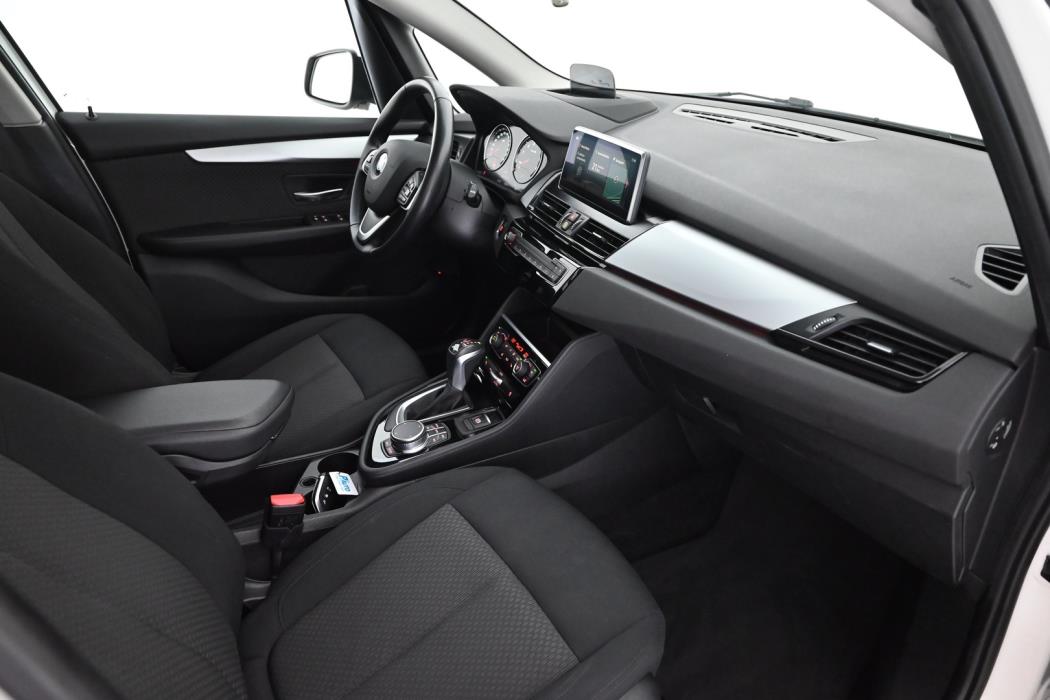 BMW 225 2019