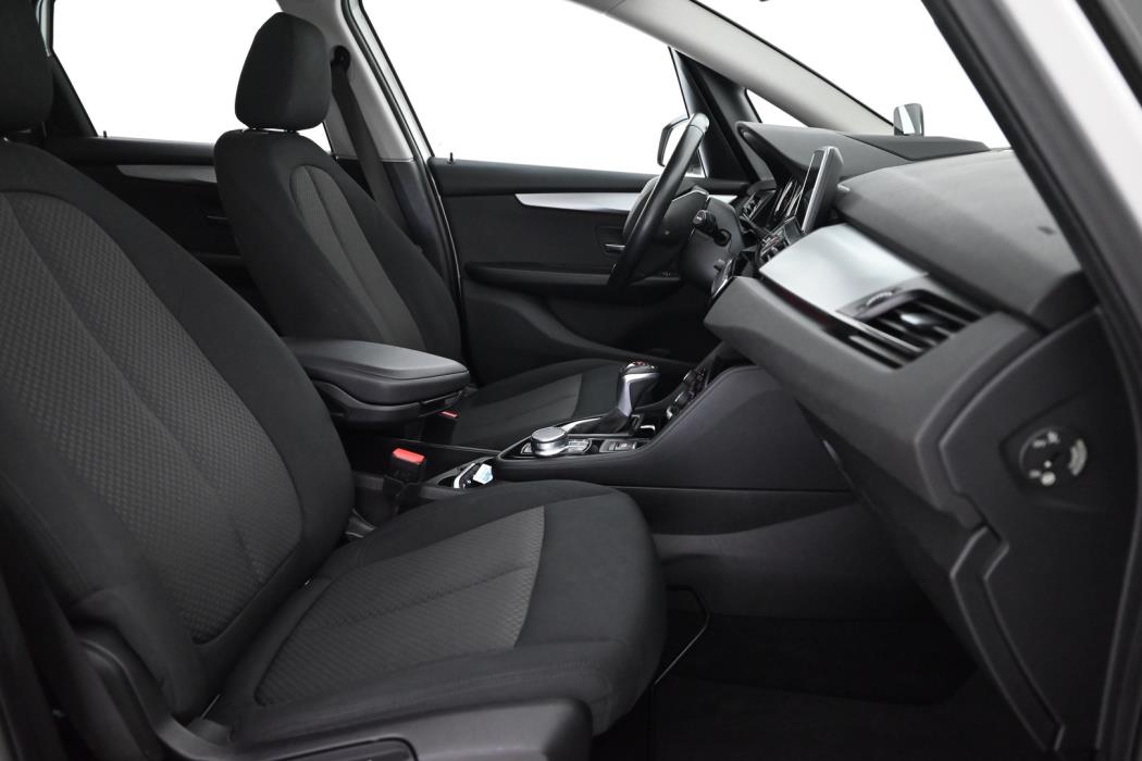 BMW 225 2019