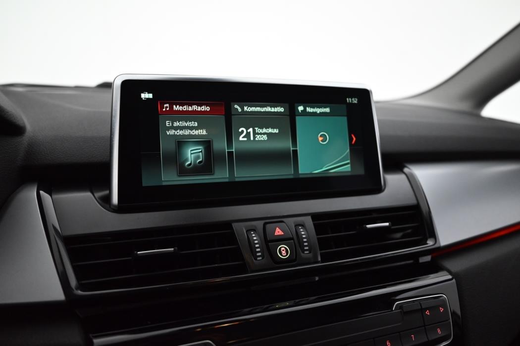 BMW 225 2019