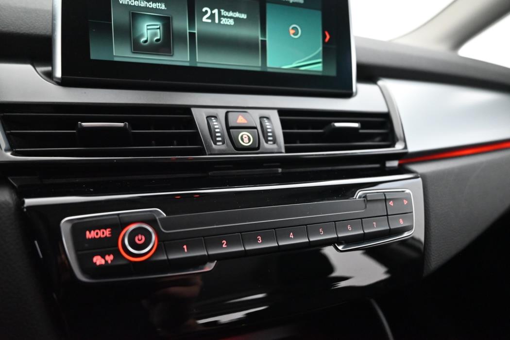 BMW 225 2019