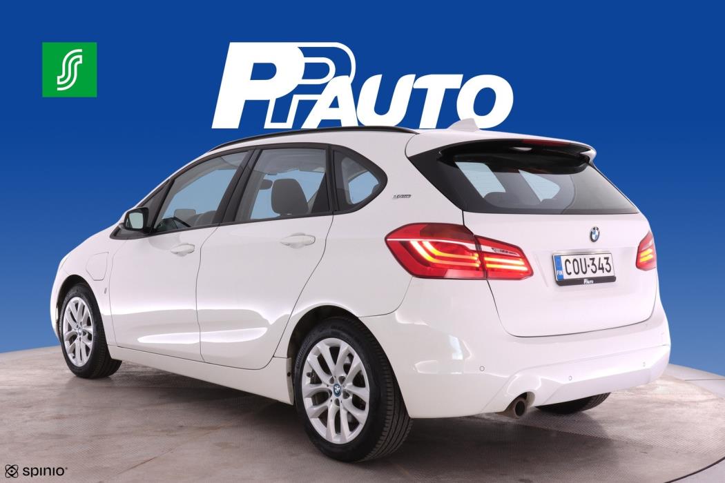 BMW 225 2019