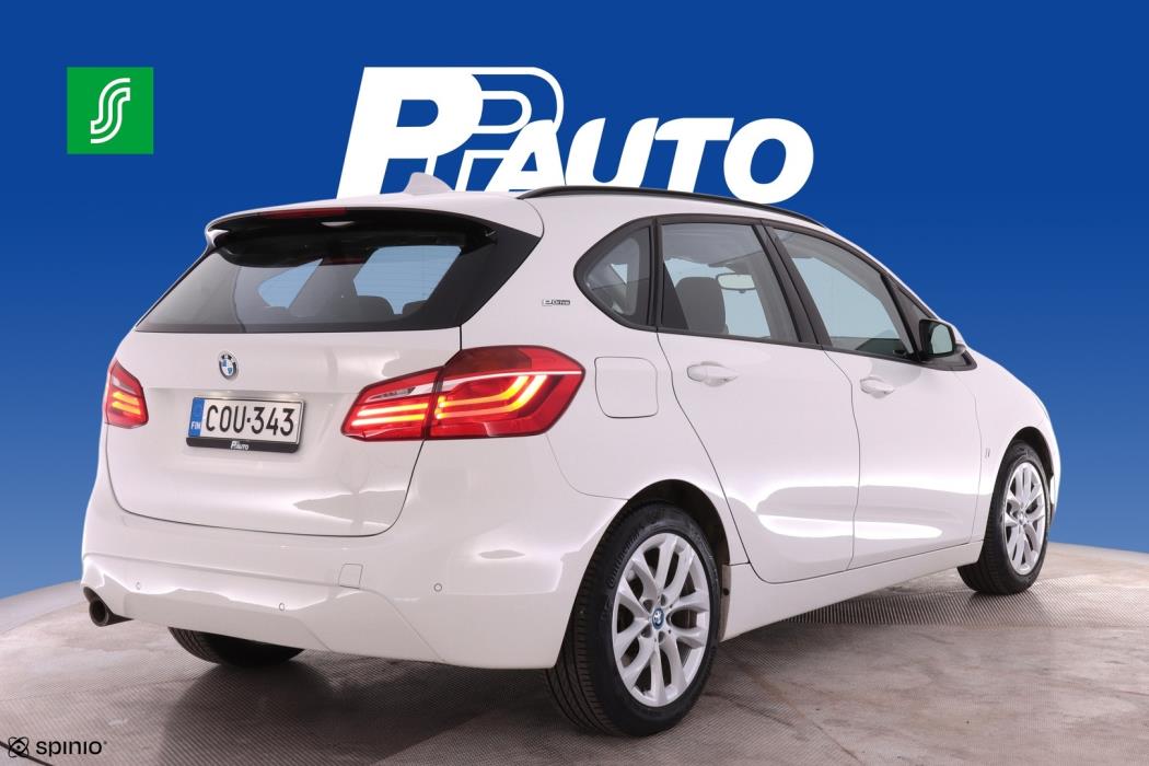 BMW 225 2019
