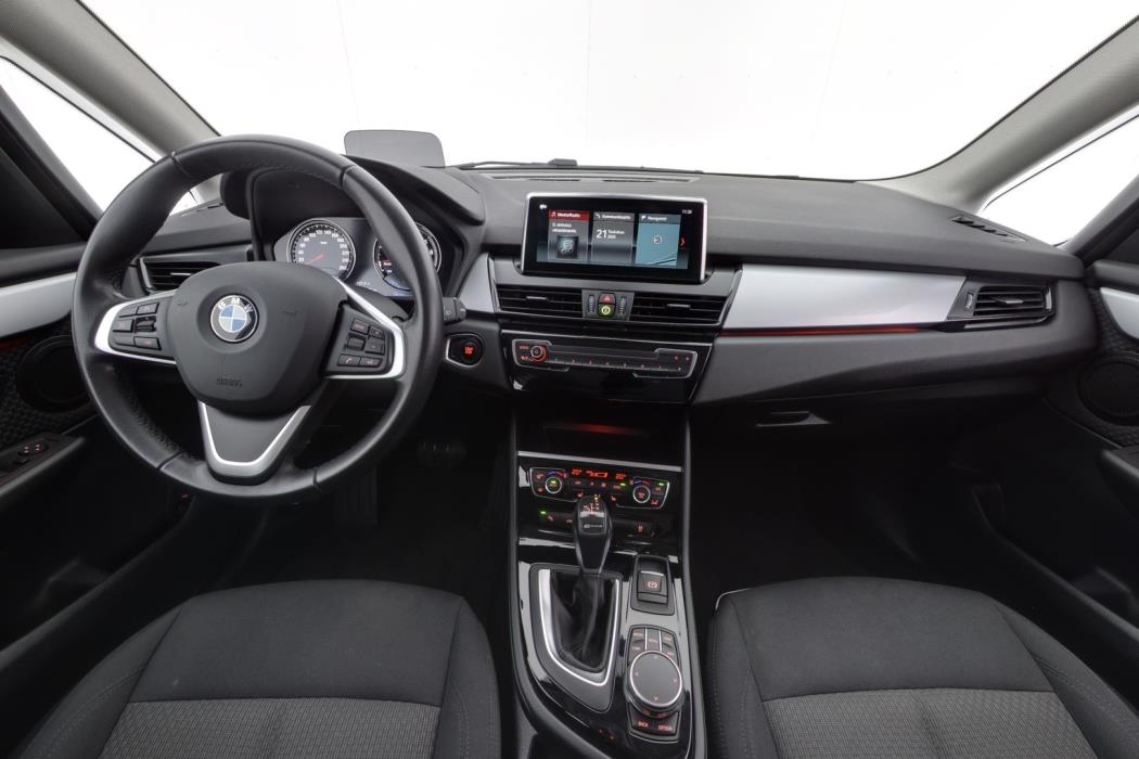 BMW 225 2019