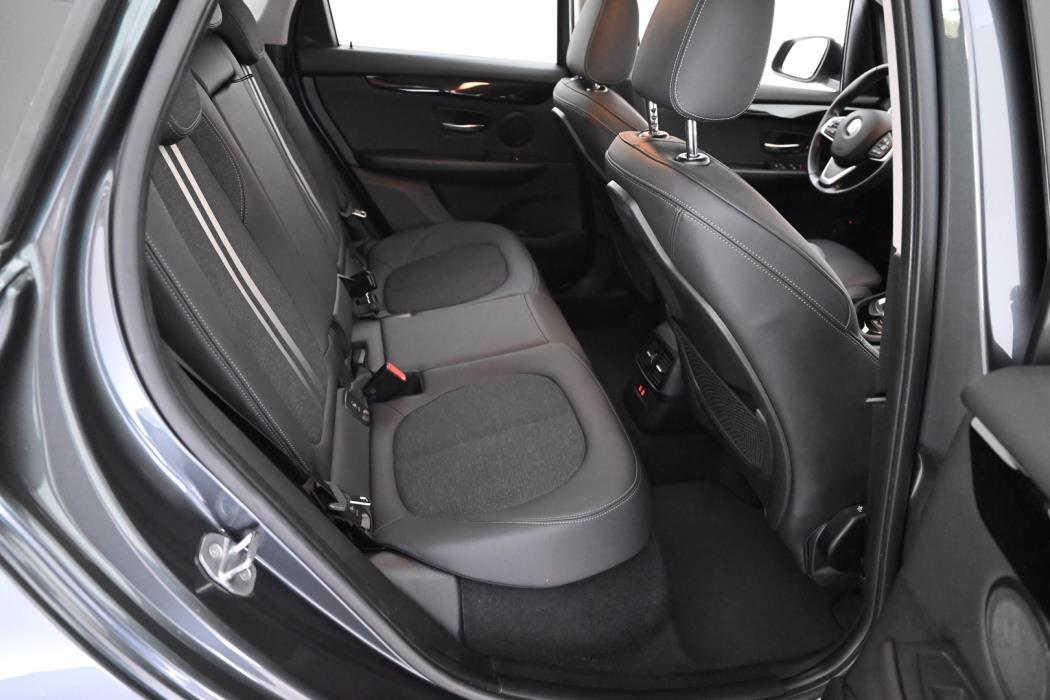 BMW 225 2019