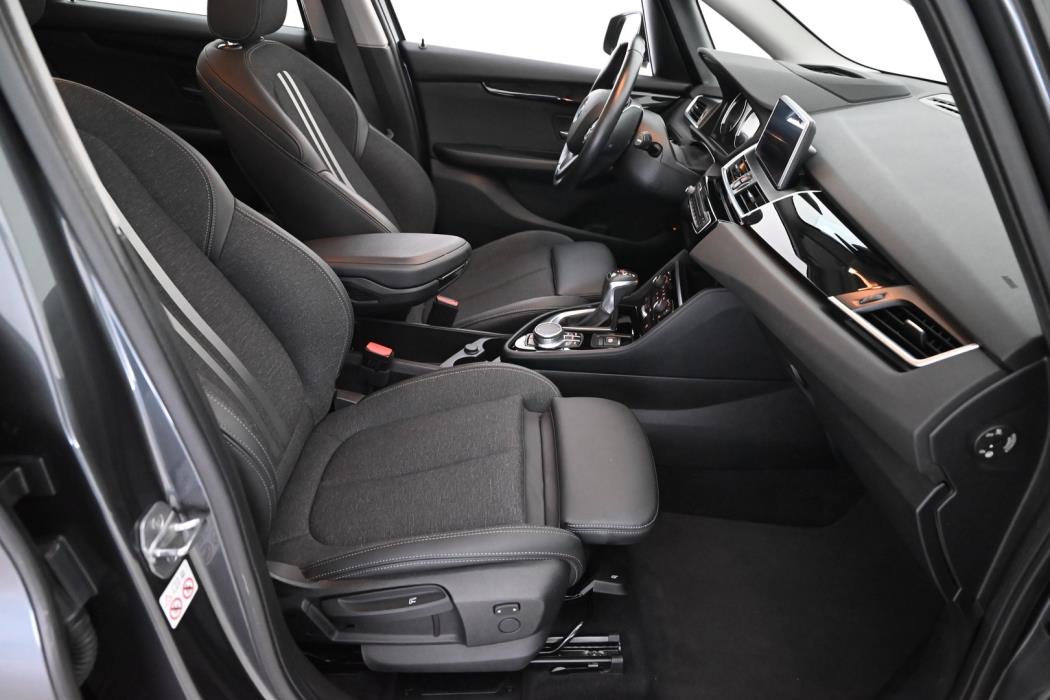BMW 225 2019