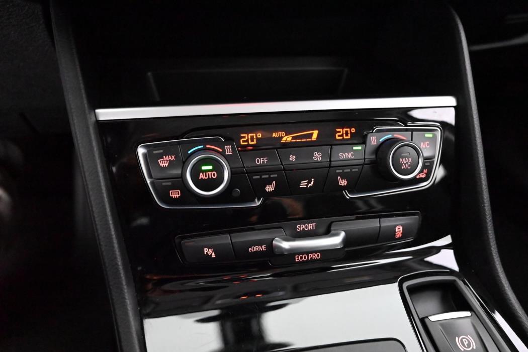 BMW 225 2019
