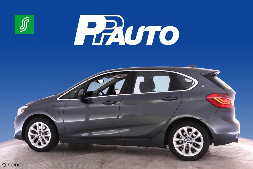 BMW 225 2019