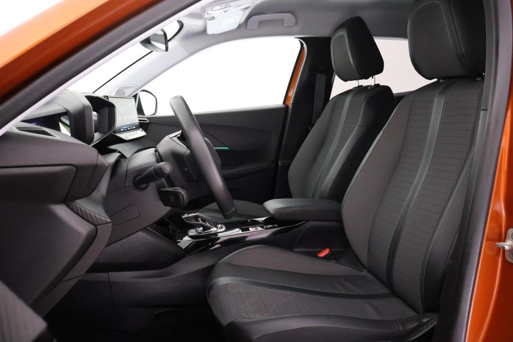 PEUGEOT e-2008 2021