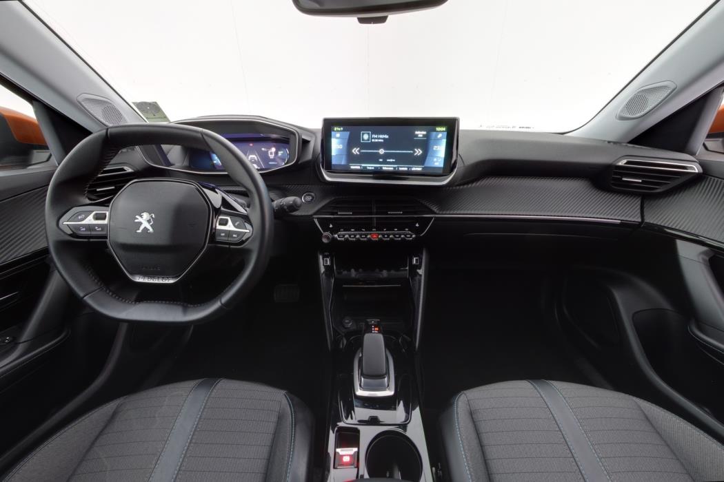 PEUGEOT e-2008 2021