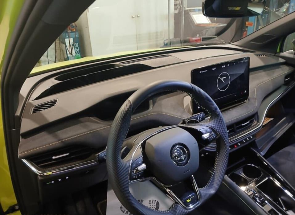 SKODA Enyaq 2023