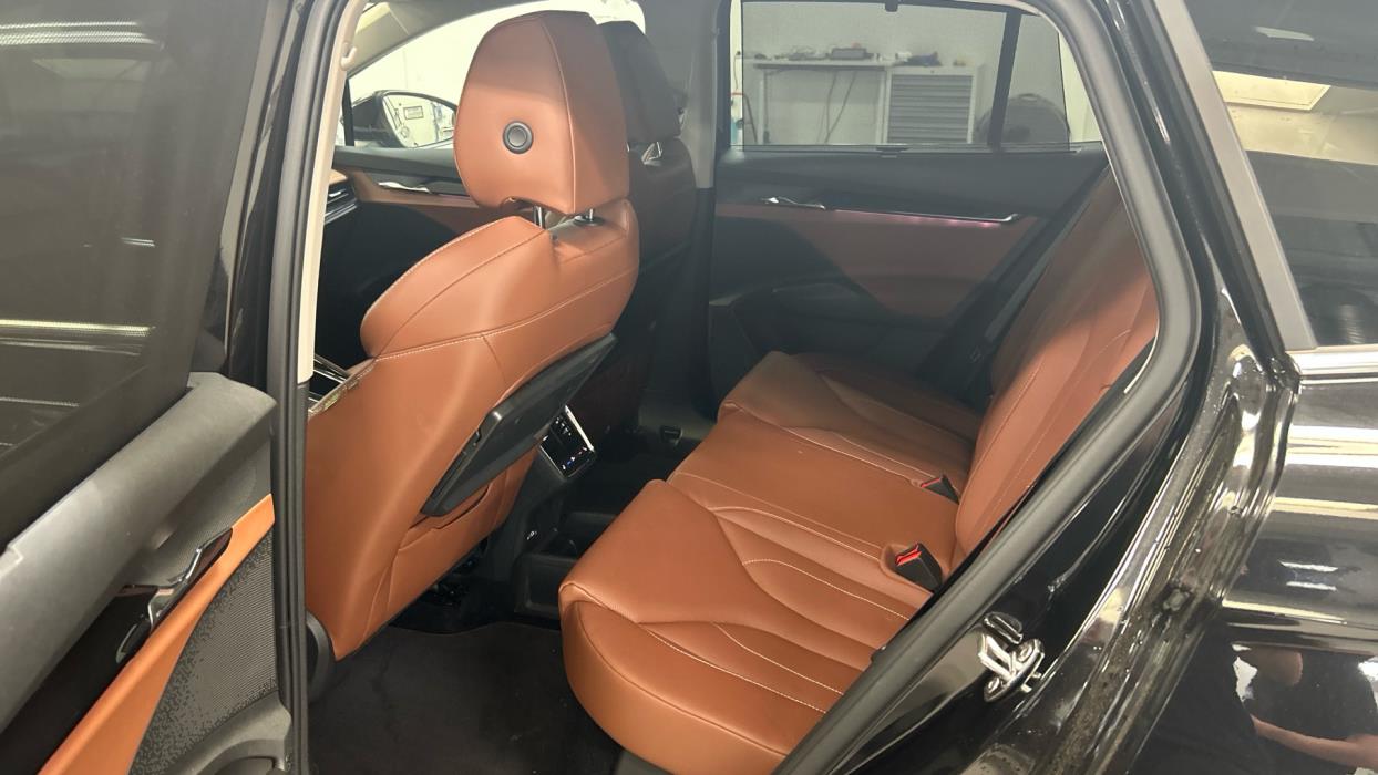 SKODA Enyaq 2023