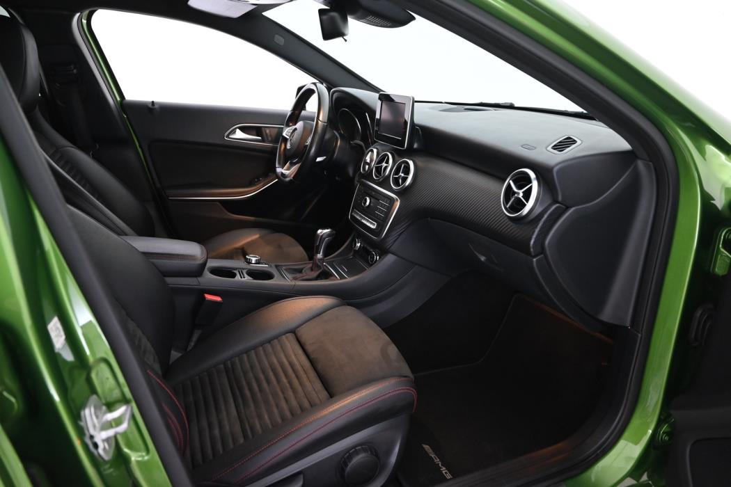 MERCEDES-BENZ A 2016