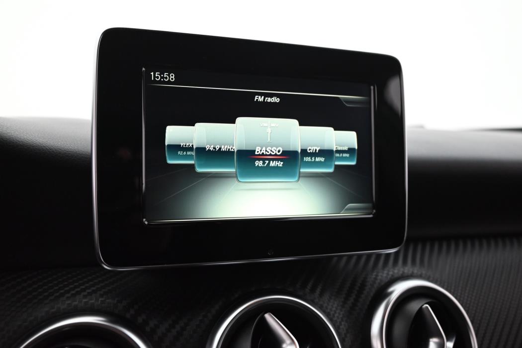 MERCEDES-BENZ A 2016