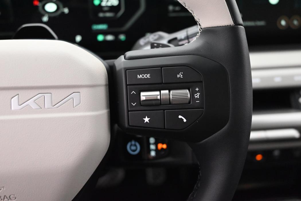 KIA EV4 2026