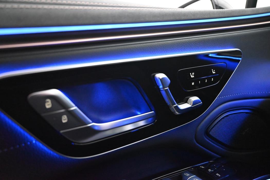 MERCEDES-BENZ EQS 2022