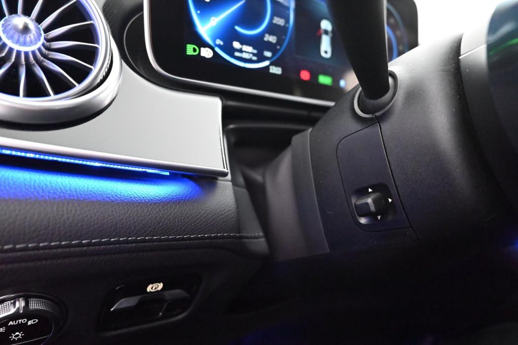 MERCEDES-BENZ EQS 2022