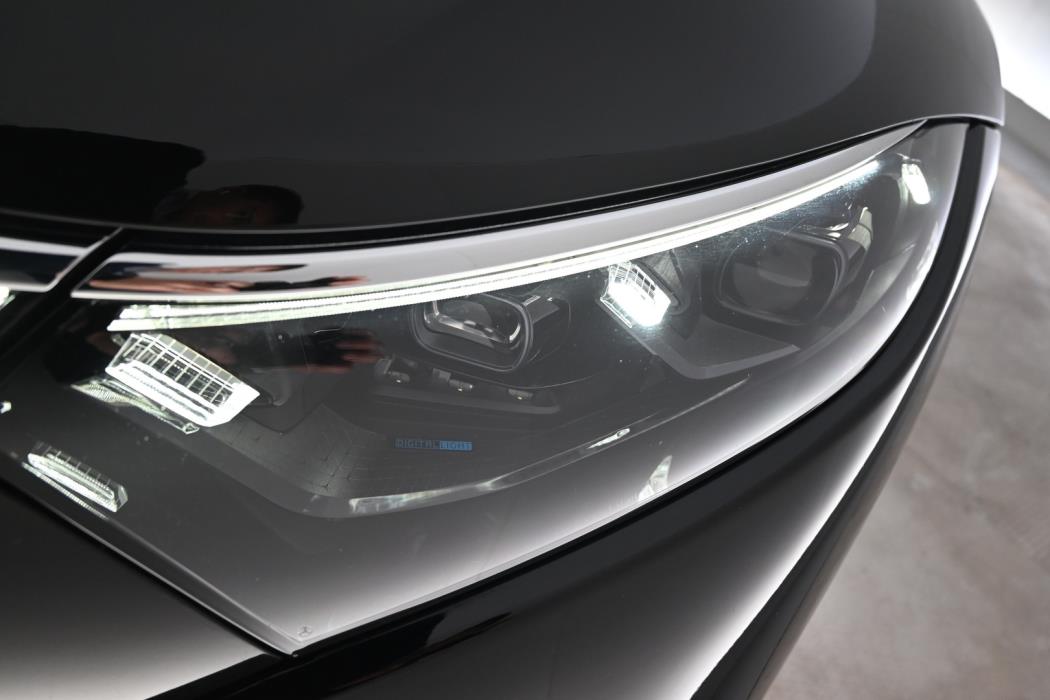 MERCEDES-BENZ EQS 2022