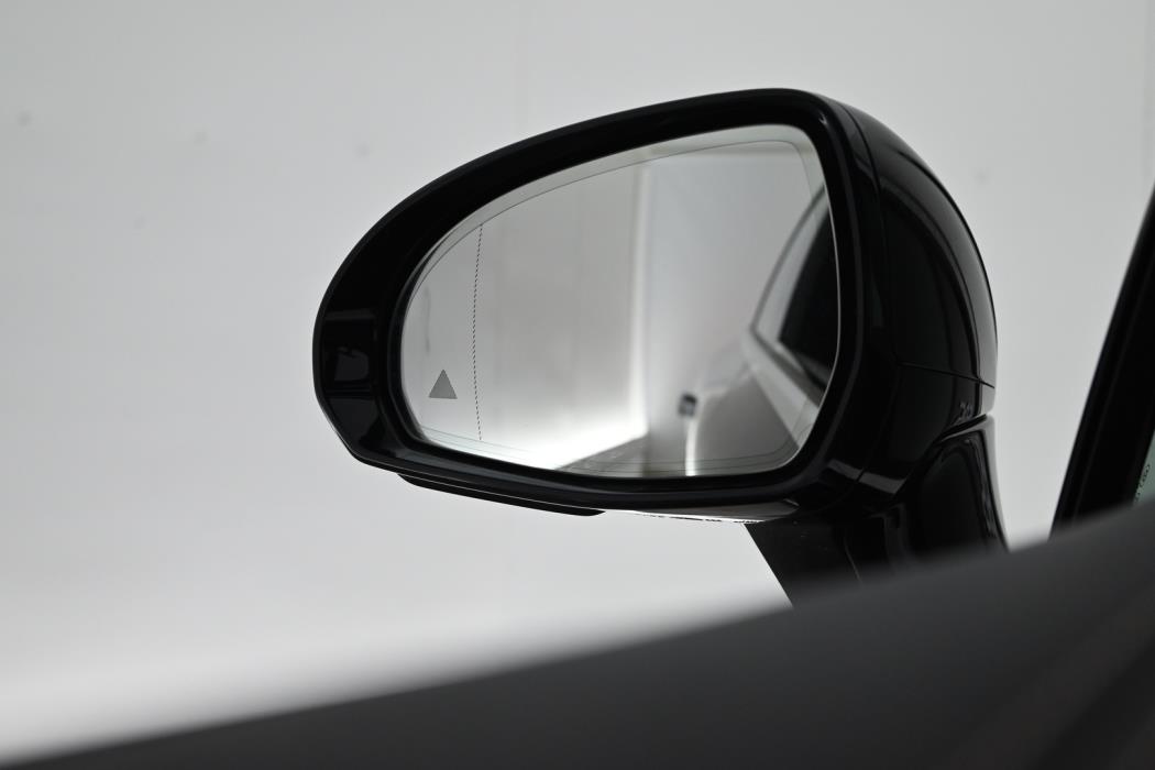 MERCEDES-BENZ EQS 2022