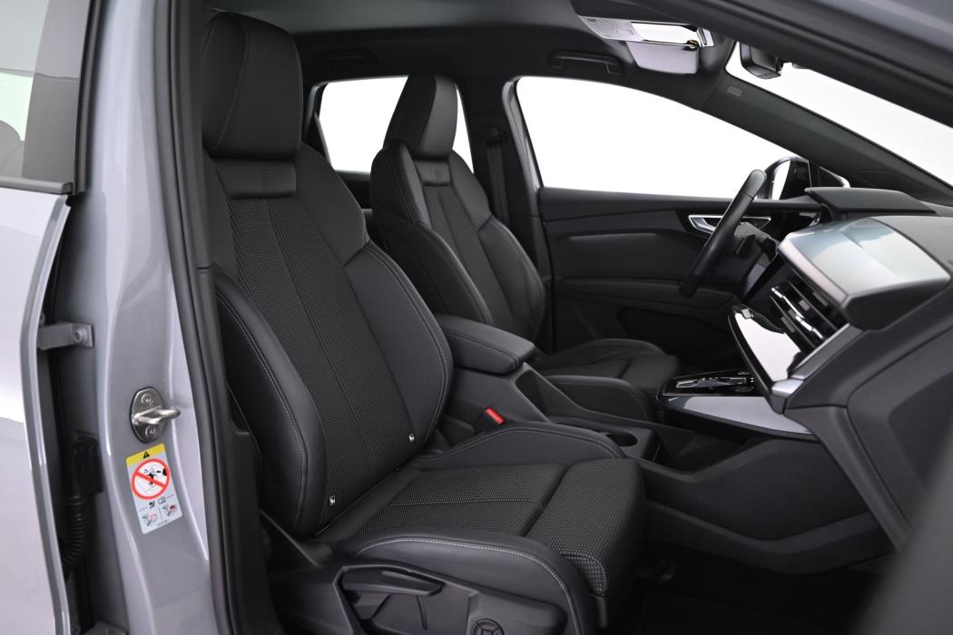 AUDI Q4 e-tron 2023