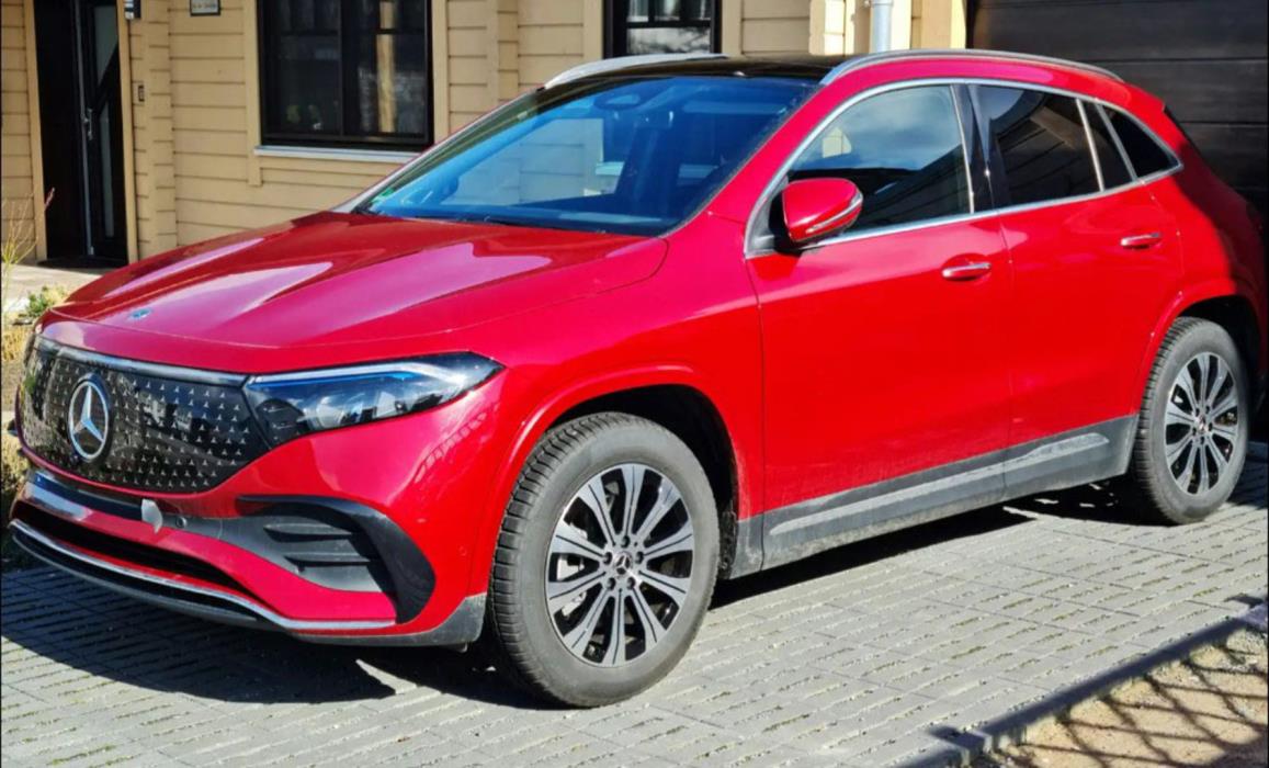 MERCEDES-BENZ EQA 2024